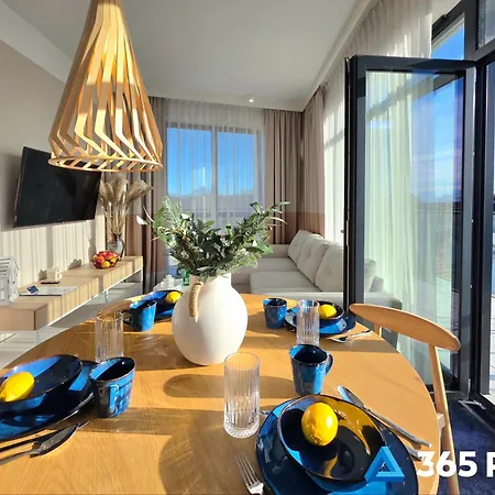 365pam - Water & Boulevard