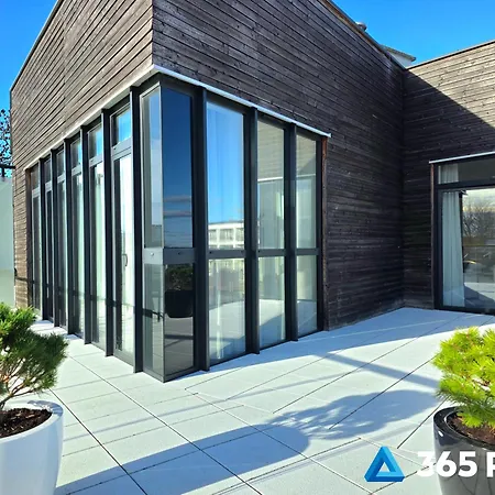 365pam - Water & Boulevard *